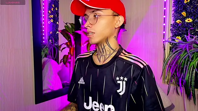 Snapshot of Micaela_Rangel chatting on October 2025 05:03:01 PM Micaela Rangel online show from October 2025 05:03:01 PM