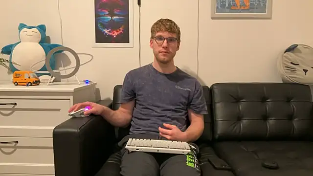 Snapshot of BlueEyedTallGuy94 chatting on December 2024 03:38:02 AM BlueEyedTallGuy94 online show from December 2024 03:38:02 AM