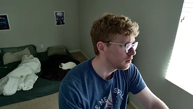 BlueEyedTallGuy94 online show from July 2026 10:14:01 PM