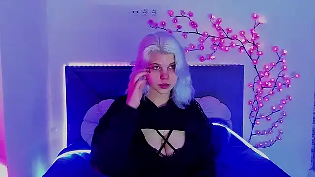 JoannLowe online show from April 2026 07:16:01 PM