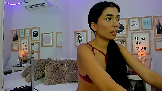 TianaReedd online show from January 2025 01:02:01 PM