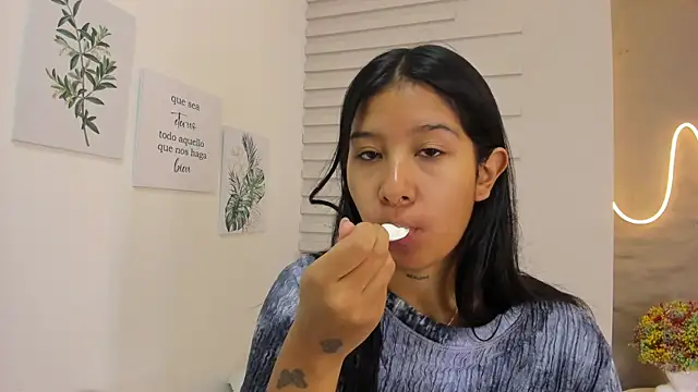 Aida moreno online show from March 2025 10:57:02 AM