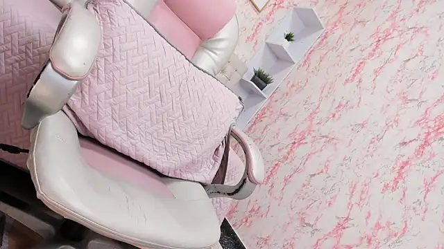 Snapshot of VICTORIA_HOUSTON chatting on January 2025 03:07:02 AM VICTORIA HOUSTON online show from January 2025 03:07:02 AM