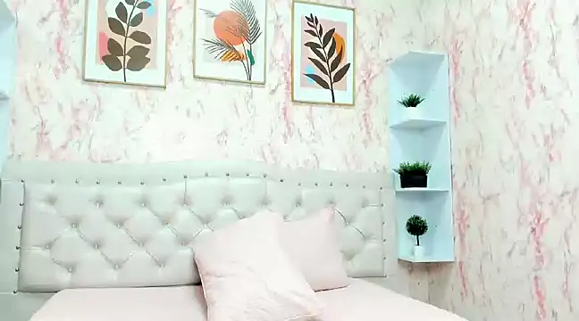 Snapshot of VICTORIA_HOUSTON chatting on January 2025 09:35:02 AM VICTORIA HOUSTON online show from January 2025 09:35:02 AM