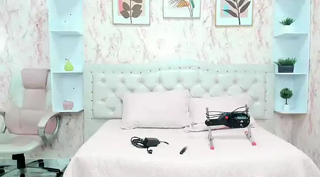 Snapshot of VICTORIA_HOUSTON chatting on January 2025 10:00:02 AM VICTORIA HOUSTON online show from January 2025 10:00:02 AM