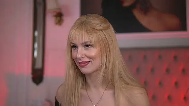 AdelineKing online show from January 2025 12:11:02 PM