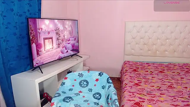 DannaDocell online show from March 2025 03:56:01 PM