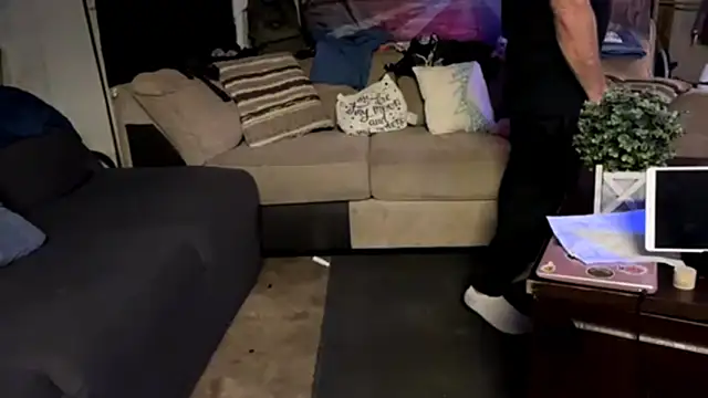 Snapshot of KRYZTALYNXXX chatting on September 2025 07:13:02 AM KRYZTALYNXXX online show from September 2025 07:13:02 AM