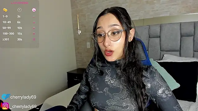 ladyAn  online show from March 2025 05:52:02 AM