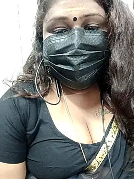 Snapshot of simran21 chatting on December 2024 08:04:02 PM simran21 online show from December 2024 08:04:02 PM