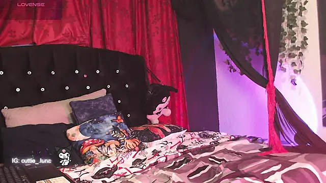 Poison luna online show from March 2026 05:57:02 AM