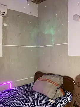 Mauuu18 online show from October 2025 11:36:02 PM