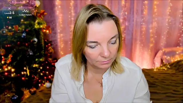 Regina  blue online show from December 2024 07:27:02 PM