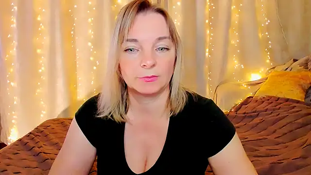 Regina  blue online show from October 2025 03:58:02 PM