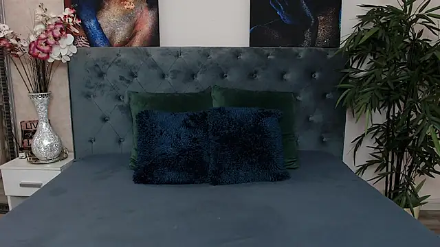 MissJuliax online show from January 2025 06:53:02 AM