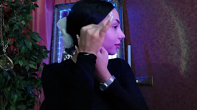 MissJuliax online show from November 2025 07:18:02 AM