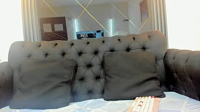 EvaaLovia1 online show from September 2025 01:27:02 PM