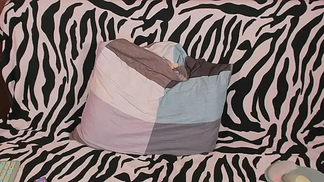 VeronikaKissuchi online show from January 2025 04:44:01 AM