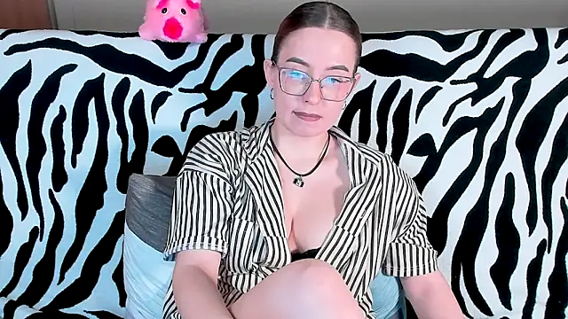 VeronikaKissuchi online show from January 2025 07:45:01 PM