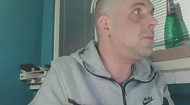 YouWantMe666 online show from February 2025 06:56:02 PM