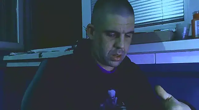 YouWantMe666 online show from February 2025 06:20:01 PM