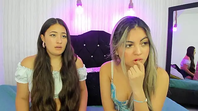 Snapshot of alice_dakota chatting on December 2024 02:42:02 AM alice dakota online show from December 2024 02:42:02 AM