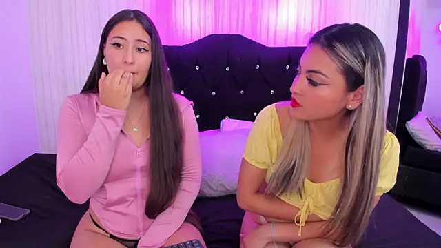 Snapshot of alice_dakota chatting on December 2024 03:43:01 AM alice dakota online show from December 2024 03:43:01 AM