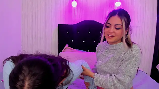 Snapshot of alice_dakota chatting on December 2024 05:42:02 AM alice dakota online show from December 2024 05:42:02 AM