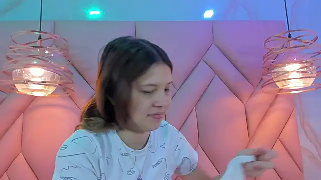 Snapshot of AngelaaCute_ chatting on January 2025 11:56:01 AM AngelaaCute online show from January 2025 11:56:01 AM