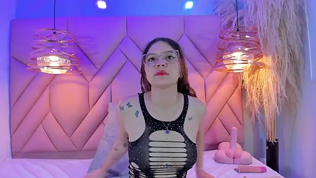 Snapshot of AngelaaCute_ chatting on March 2025 03:31:02 PM AngelaaCute online show from March 2025 03:31:02 PM