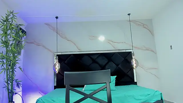 Snapshot of AngelaaCute_ chatting on September 2025 12:05:01 PM AngelaaCute online show from September 2025 12:05:01 PM