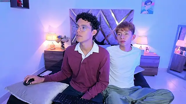 nickolas moon online show from November 2025 01:27:01 AM