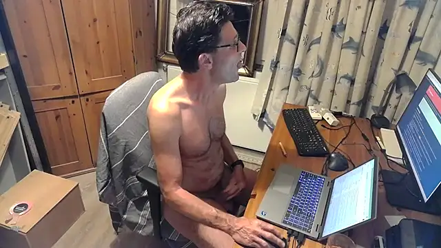 Snapshot of RolfS chatting on July 2026 10:15:01 PM RolfS online show from July 2026 10:15:01 PM