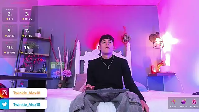 Twinkie-Alex18 online show from March 2025 09:26:02 PM