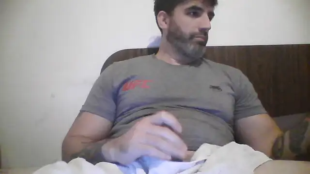 Snapshot of ozzypsico13 chatting on May 2026 03:02:02 AM ozzypsico13 online show from May 2026 03:02:02 AM