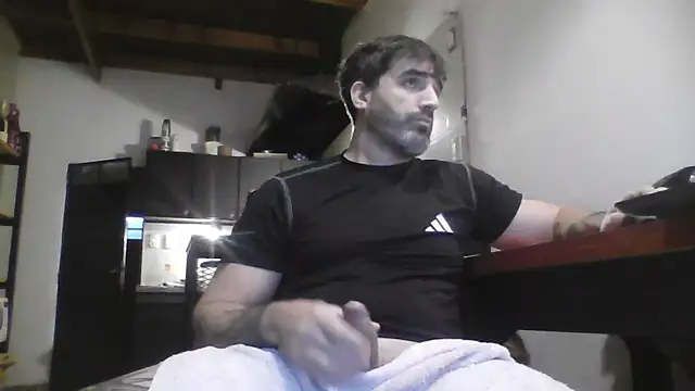 Snapshot of ozzypsico13 chatting on June 2026 04:09:01 PM ozzypsico13 online show from June 2026 04:09:01 PM