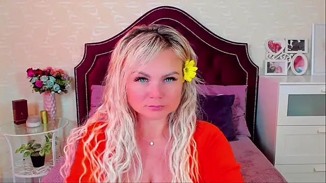 candy queeen online show from March 2025 12:14:02 PM