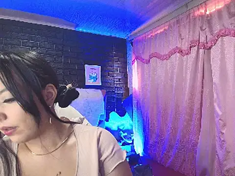 Snapshot of loren_tits24 chatting on December 2024 09:06:01 PM loren tits24 online show from December 2024 09:06:01 PM