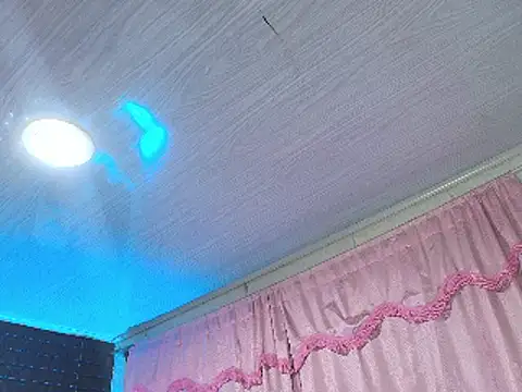 Snapshot of loren_tits24 chatting on January 2025 11:17:01 PM loren tits24 online show from January 2025 11:17:01 PM