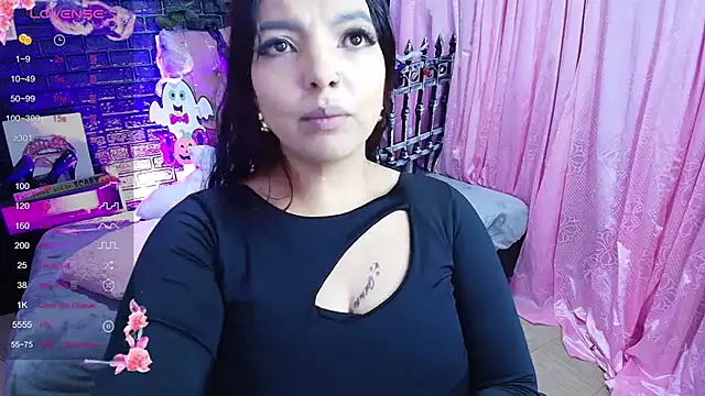 Snapshot of loren_tits24 chatting on October 2025 10:19:01 PM loren tits24 online show from October 2025 10:19:01 PM