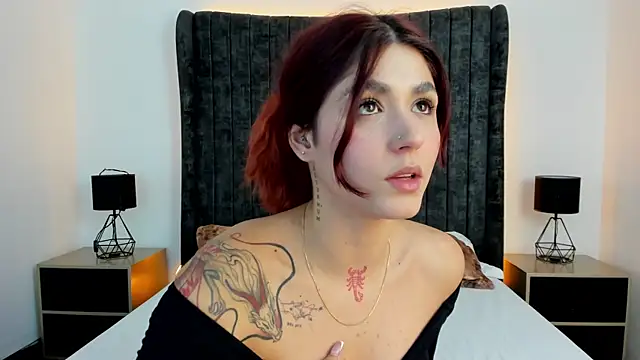 Snapshot of AnnyCherry_ chatting on November 2025 12:54:01 AM AnnyCherry online show from November 2025 12:54:01 AM