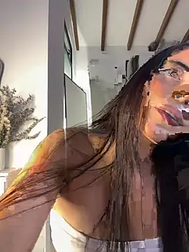 Snapshot of __Alisson_ chatting on May 2026 01:00:02 AM Alisson online show from May 2026 01:00:02 AM