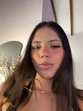 Snapshot of __Alisson_ chatting on May 2026 12:49:01 AM Alisson online show from May 2026 12:49:01 AM