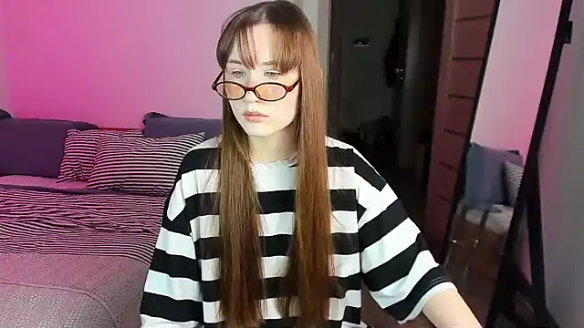 Snapshot of Stella_Sunny chatting on October 2025 09:02:01 PM Stella Sunny online show from October 2025 09:02:01 PM