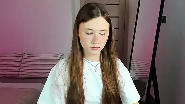 Snapshot of Stella_Sunny chatting on October 2025 05:55:02 PM Stella Sunny online show from October 2025 05:55:02 PM