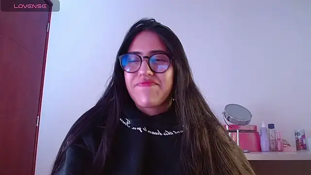 Paris-love online show from December 2024 04:36:02 AM