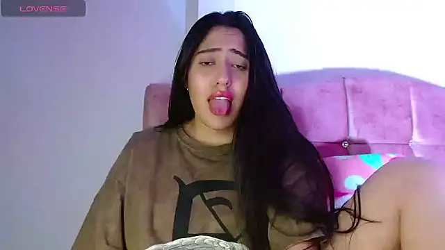 Paris-love online show from January 2025 09:11:01 AM