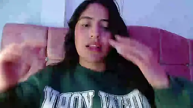 Paris-love online show from January 2025 09:00:01 AM