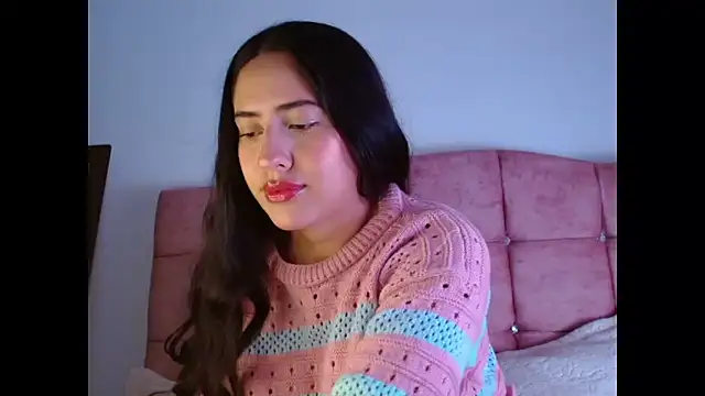 Paris-love online show from November 2025 10:45:02 PM