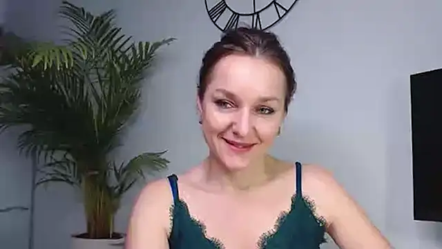 AliciaDesire online show from January 2025 08:00:02 AM